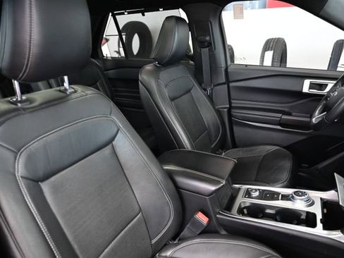 Used 2020 Ford Explorer Limited w/ Class III Trailer Tow Package AWD/4WD image 9