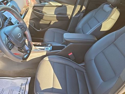 Used 2023 Chevrolet TrailBlazer RS w/ Sun and Liftgate Package image 9