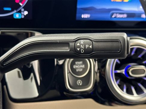 Certified 2025 Mercedes-Benz GLA 250 4MATIC image 24