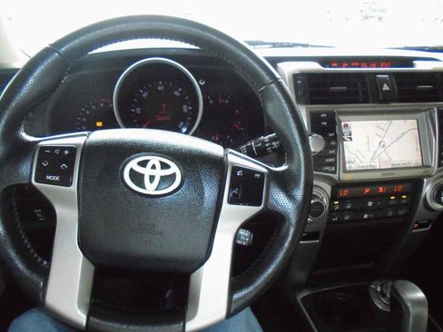 Used 2013 Toyota 4Runner Limited AWD/4WD image 6