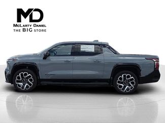 New 2025 Chevrolet Silverado EV RST video 3