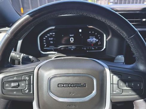 Used 2022 GMC Sierra 1500 Denali AWD/4WD image 11