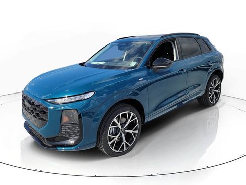 New 2026 Audi Q3 quattro 2.0T AWD/4WD image 2