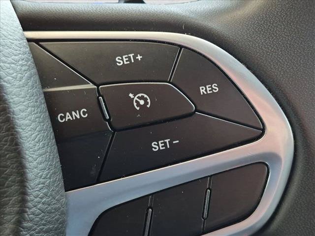 Used 2022 Chrysler Voyager LX w/ Fleet Security Group FWD image 13