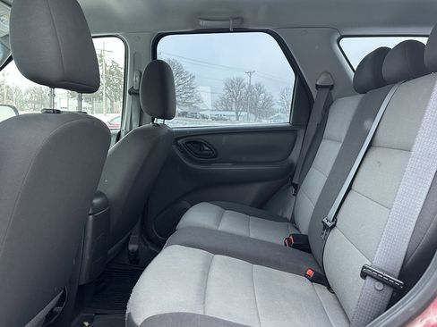 Used 2007 Ford Escape XLS image 14