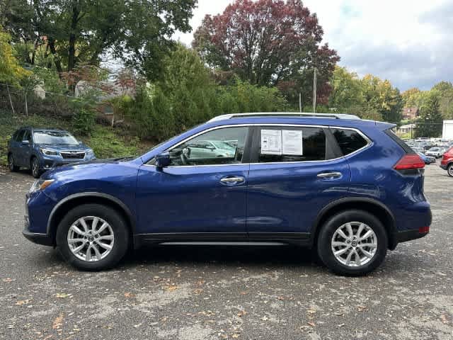 Used 2017 Nissan Rogue SV w/ SV Premium Package AWD/4WD image 2