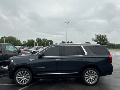 Used 2022 GMC Yukon Denali AWD/4WD image 9