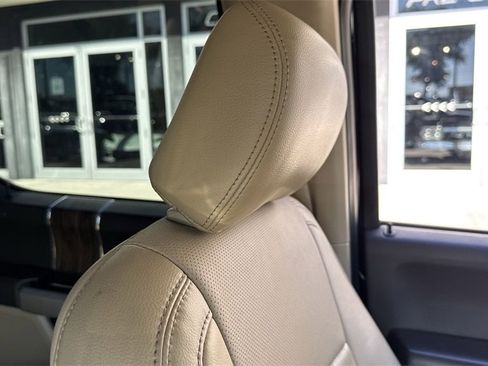 Used 2018 Ford F150 Lariat image 21