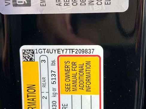 New 2026 GMC Sierra 3500 Denali Ultimate w/ LPO, Black Badging Package image 23