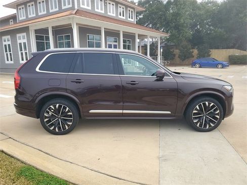 Used 2025 Volvo XC90 T8 Ultra image 8