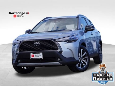 Used 2025 Toyota Corolla Cross XLE FWD image 1