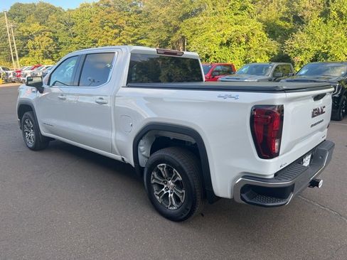 New 2026 GMC Sierra 1500 SLE image 10
