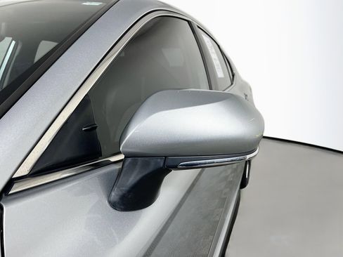 Used 2024 Toyota Camry SE image 13