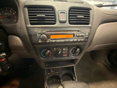 Used 2006 Nissan Sentra 1.8 S FWD image 12