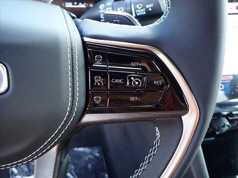 New 2025 Jeep Grand Cherokee L Overland w/ Luxury Tech Group IV image 19