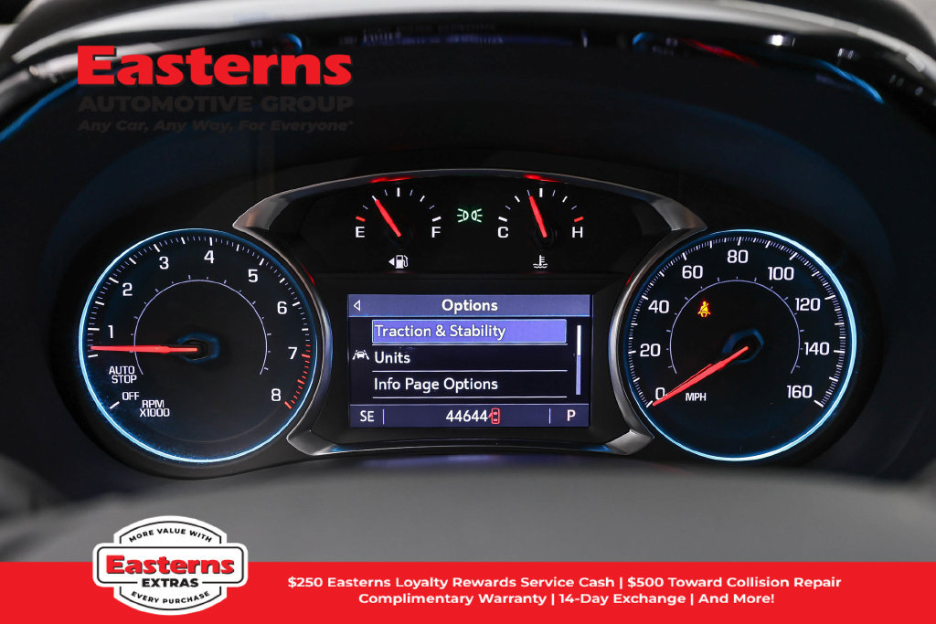 Used 2023 Chevrolet Traverse LT FWD image 19
