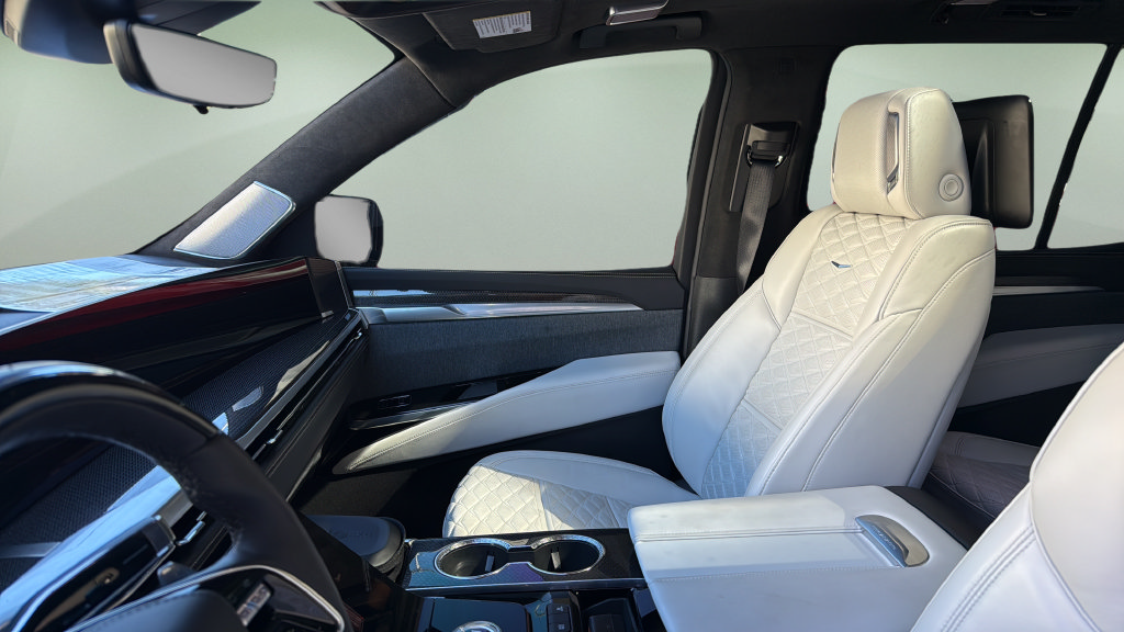 Certified 2026 Cadillac Escalade V w/ LPO, ONYX Package AWD/4WD image 19