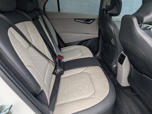 Used 2023 Kia Niro Wave w/ Wave Preserve Package FWD image 9