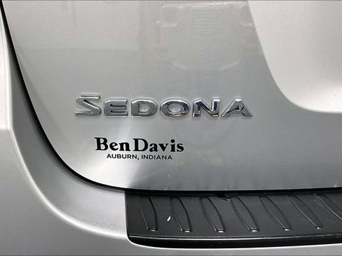 Used 2016 Kia Sedona L FWD image 23
