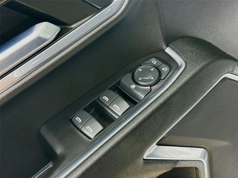 Used 2023 Chevrolet Silverado 1500 LT AWD/4WD image 20