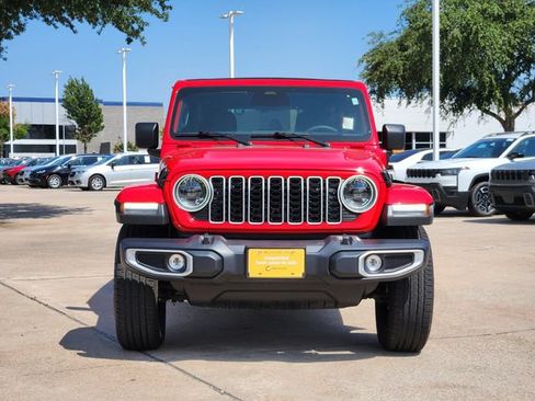 Used 2025 Jeep Wrangler Unlimited Sahara w/ Safety Group AWD/4WD image 2