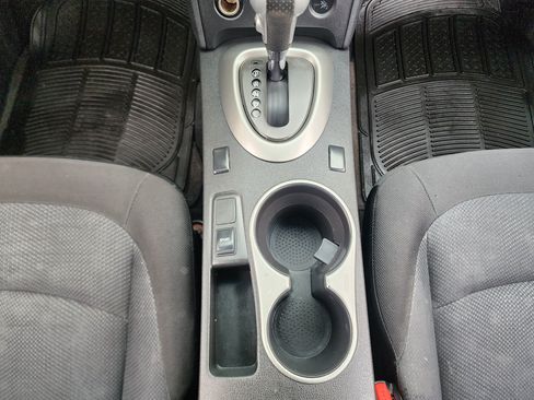 Used 2014 Nissan Rogue S FWD image 30