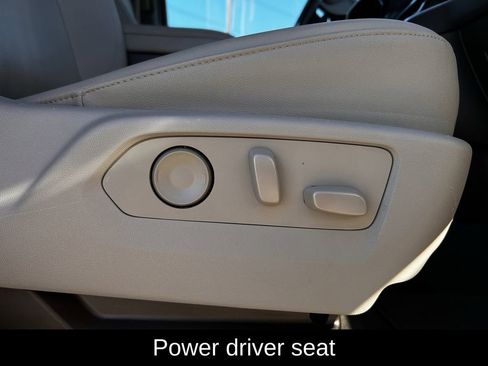 Used 2023 GMC Sierra 1500 SLT image 32