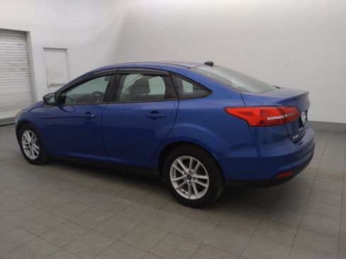 Used 2018 Ford Focus SE FWD image 3