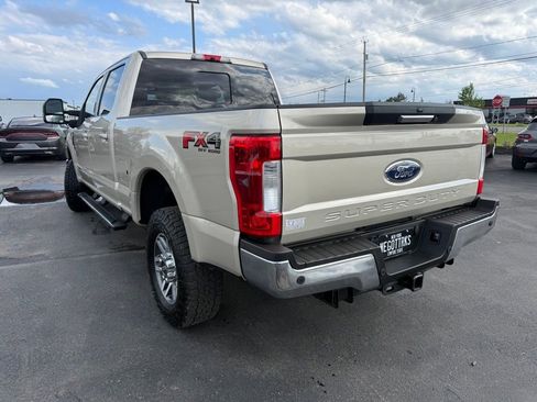 Used 2017 Ford F250 Lariat w/ Lariat Value Package AWD/4WD image 4