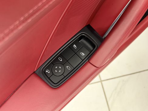 Certified 2025 Porsche 911 Targa 4 GTS AWD/4WD image 27