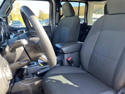 Used 2023 Jeep Wrangler Sport S image 24