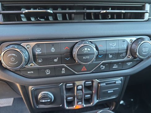 New 2026 Jeep Wrangler Sahara image 21