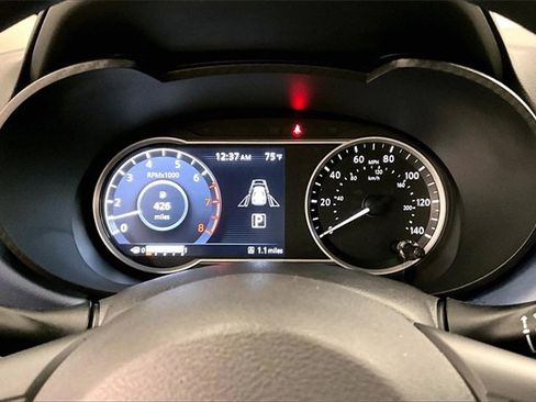 New 2025 Nissan Versa SV w/ Trunk Package image 21