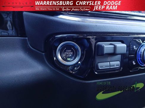 Used 2025 GMC Sierra 1500 SLT image 26