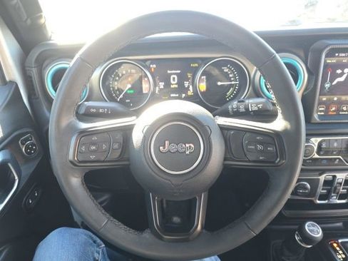 Used 2023 Jeep Wrangler Unlimited w/ Sun & Screen Package image 15