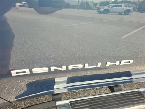 New 2025 GMC Sierra 2500 Denali w/ Denali Reserve Package image 4