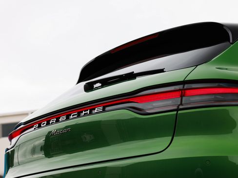 Used 2020 Porsche Macan image 46