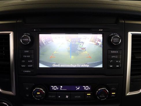 Used 2018 Nissan Titan SV w/ SV Convenience Package AWD/4WD image 19