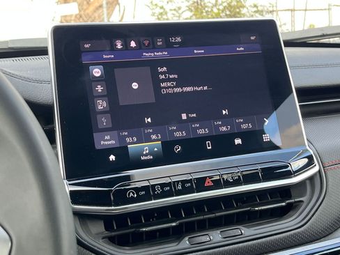 Used 2025 Jeep Compass Trailhawk w/ Trailer Tow Group image 21