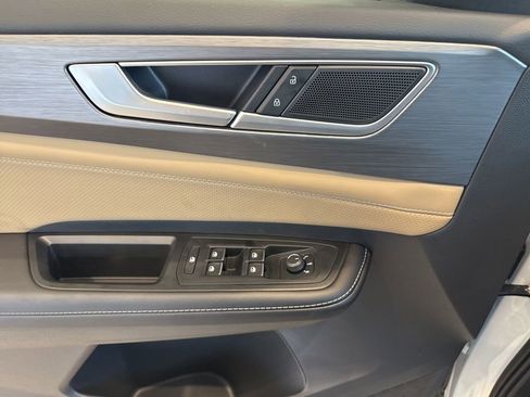 New 2026 Volkswagen Atlas Cross Sport SE image 17