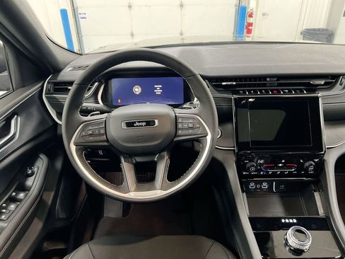New 2026 Jeep Grand Cherokee L 4WD image 11