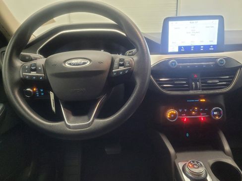 Used 2020 Ford Escape SE image 22