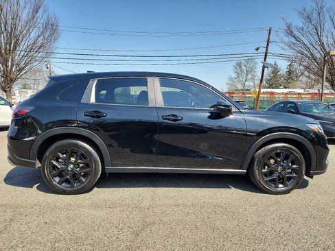 Used 2024 Honda HR-V Sport image 7