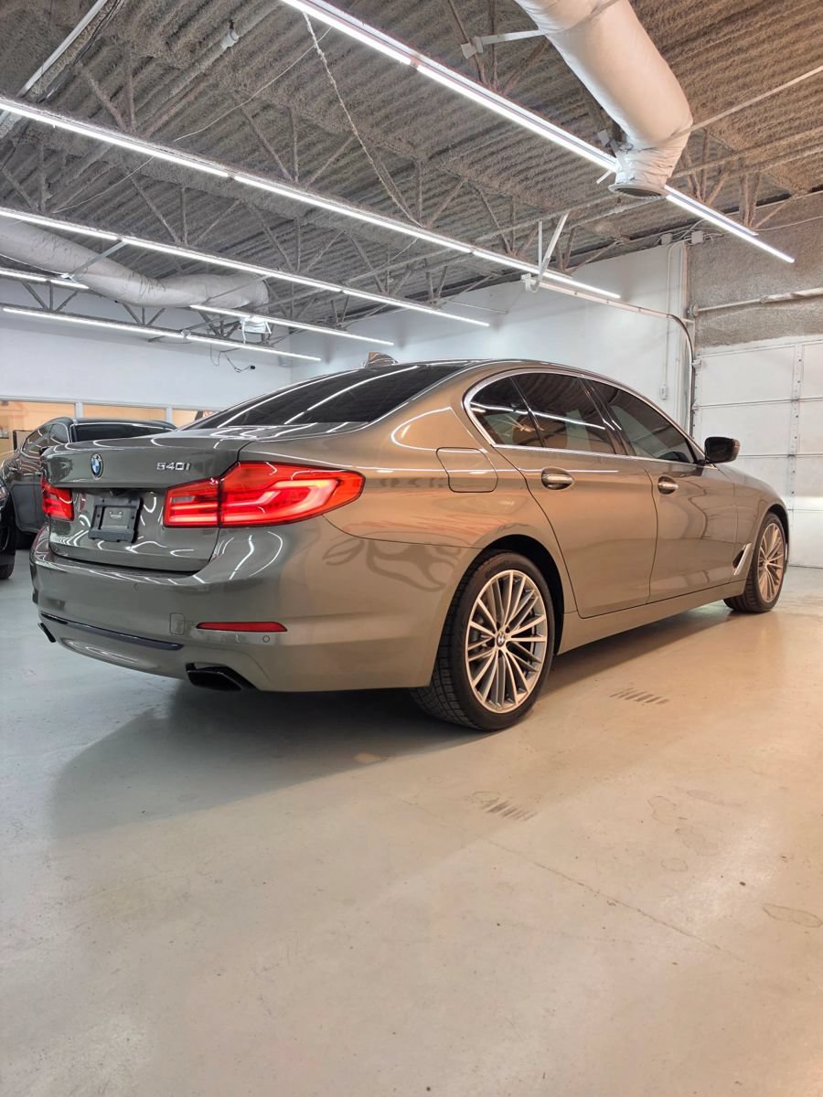 Used 2018 BMW 540i RWD image 11