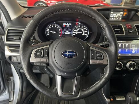 Used 2018 Subaru Forester 2.5i Touring w/ Popular Package #2 image 10