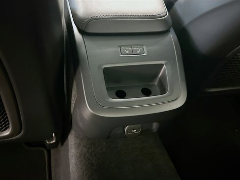 Used 2025 Volvo S60 B5 Core image 29