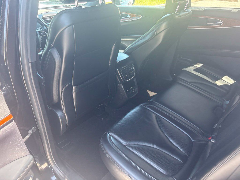 Used 2019 Lincoln Nautilus Select AWD/4WD image 20