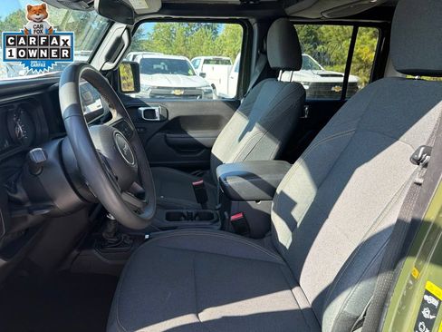 Used 2024 Jeep Wrangler Unlimited Sport AWD/4WD image 10