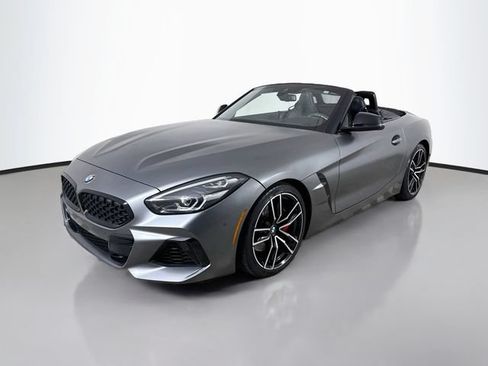 Used 2022 BMW Z4 M40i w/ Premium Package RWD image 3