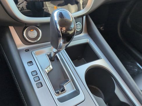 Used 2024 Nissan Murano SV w/ SV Midnight Edition Package image 15